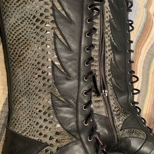 Junk gypsy black with green snake print up the sides